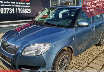 Skoda Fabia 121.896 km 2.149 &euro; Chemnitz 09120