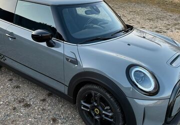 Mini Cooper SE 29.000 km 21.250 &euro; Limbach-Oberfrohna 09212