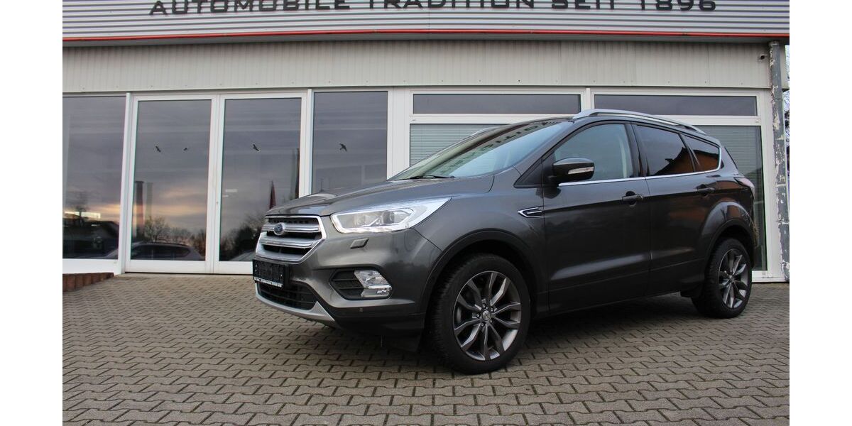 Ford Kuga 64.900 km 16.490 &euro; Hartha 04746