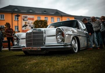 Mercedes-Benz 280 93.000 km 22.999 &euro; Glauchau 08371