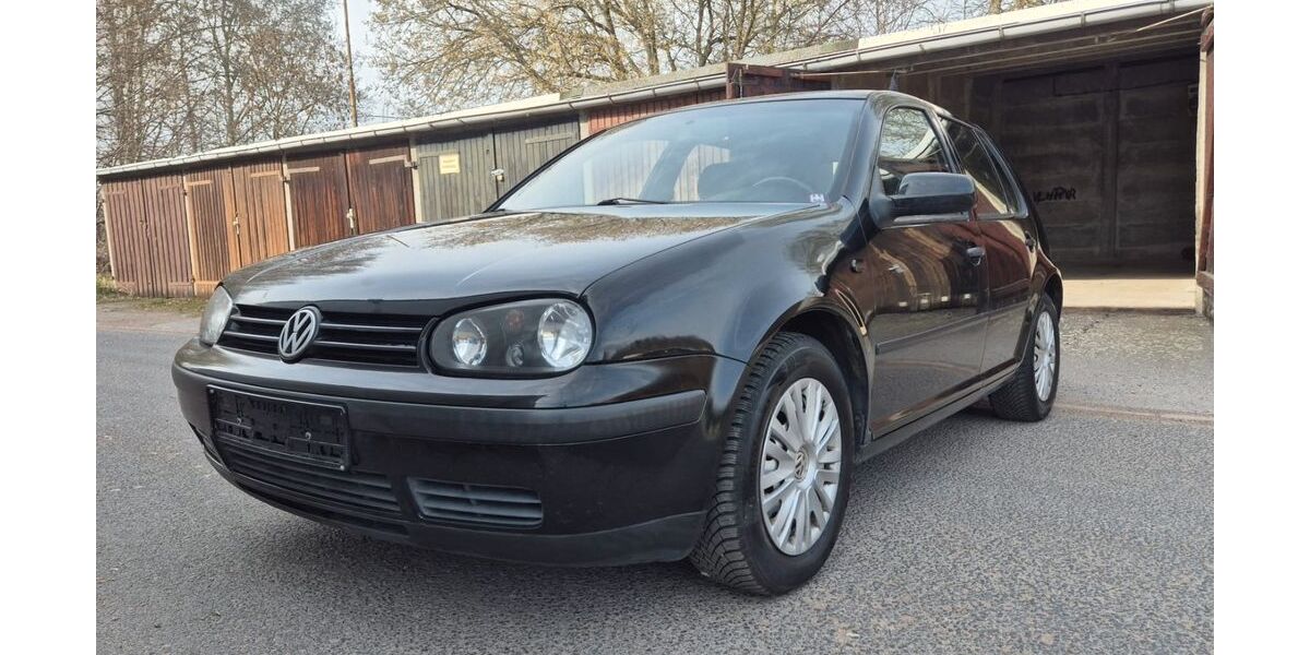 VW Golf 211.000 km 1.990 &euro; Frankenberg 09669