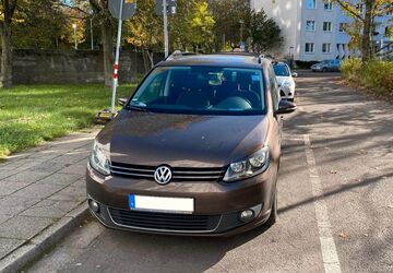 VW Touran 173.000 km 7.100 &euro; Leipzig 04103