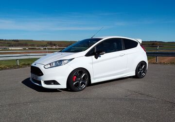 Ford Fiesta 102.561 km 12.800 &euro; Reinsdorf 08141