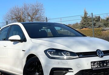 VW Golf 132.260 km 16.890 &euro; Neukirchen 09221