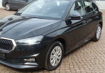 Skoda Fabia 33.500 km 16.990 &euro; Waldheim 04736