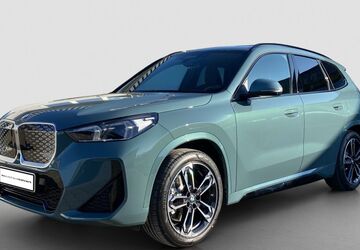 BMW iX1 2.881 km 52.995 &euro; Hilmersdorf 09429