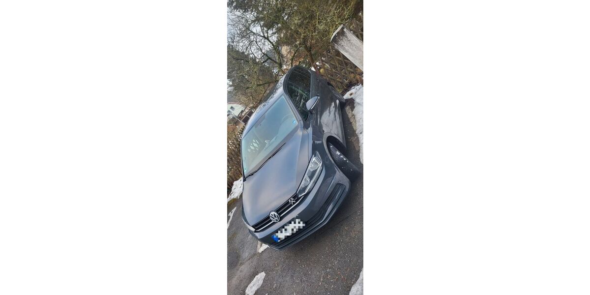 VW Touran 147.000 km 11.499 &euro; Drebach 09430