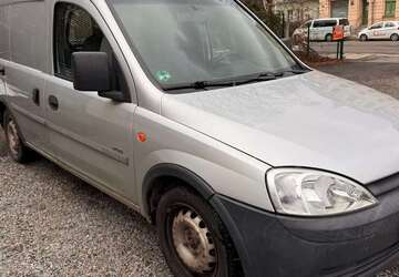 Opel Combo 301.840 km 1.390 &euro; Chemnitz 09116