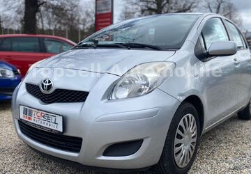 Toyota Yaris 158.746 km 5.999 &euro; Chemnitz 09120