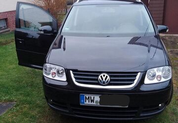 VW Touran 169.000 km 3.500 &euro; Penig 09322