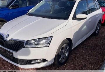 Skoda Fabia 57.800 km 12.499 &euro; Chemnitz - Mittelbach 09224