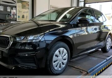 Skoda Fabia 63.201 km 12.499 &euro; Chemnitz 09125