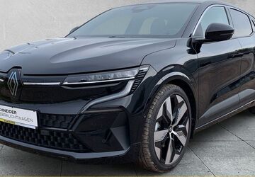 Renault Megane E-TECH 24.471 km 27.890 &euro; Chemnitz 09131